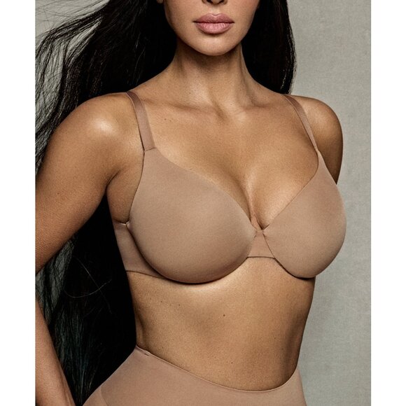 SKIMS Other - SKIMS SMOOTHING INTIMATES FULL COVERAGE BRA SIZE 38DD IN CLAY NWT $56